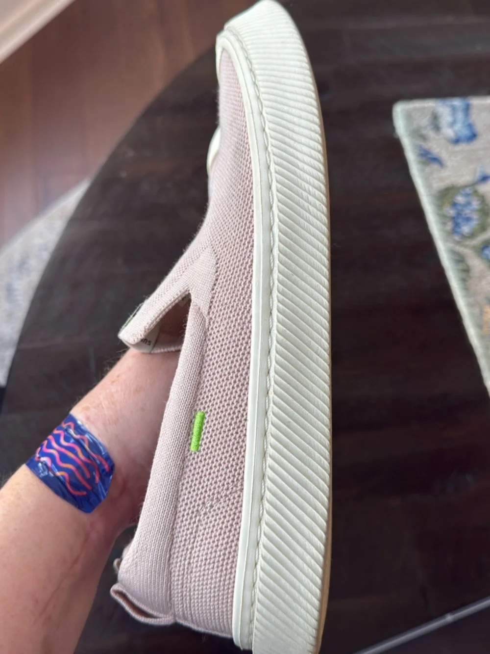 Cariuma Vegan Slip-On Sneakers – Pale Pink – Size 9 - Picture 3 of 6